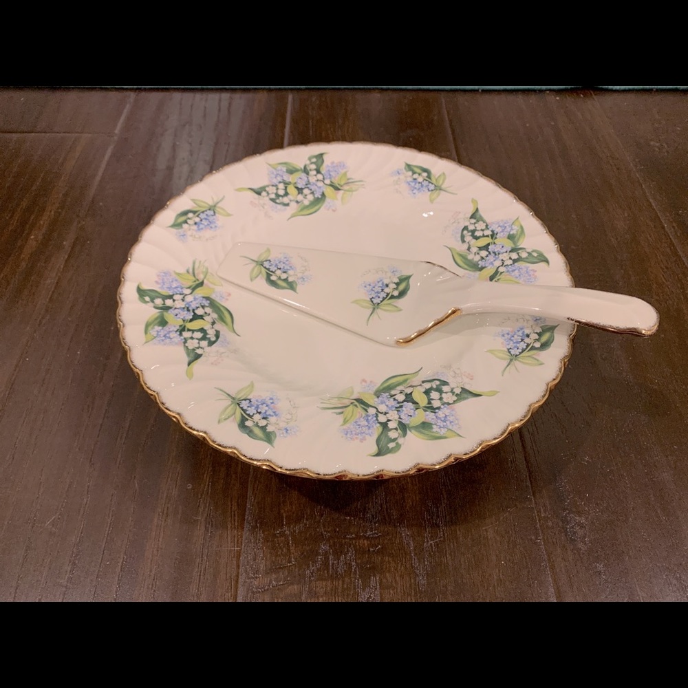 Pedestal Cake Plate Stand & Knife Set Royal Crown